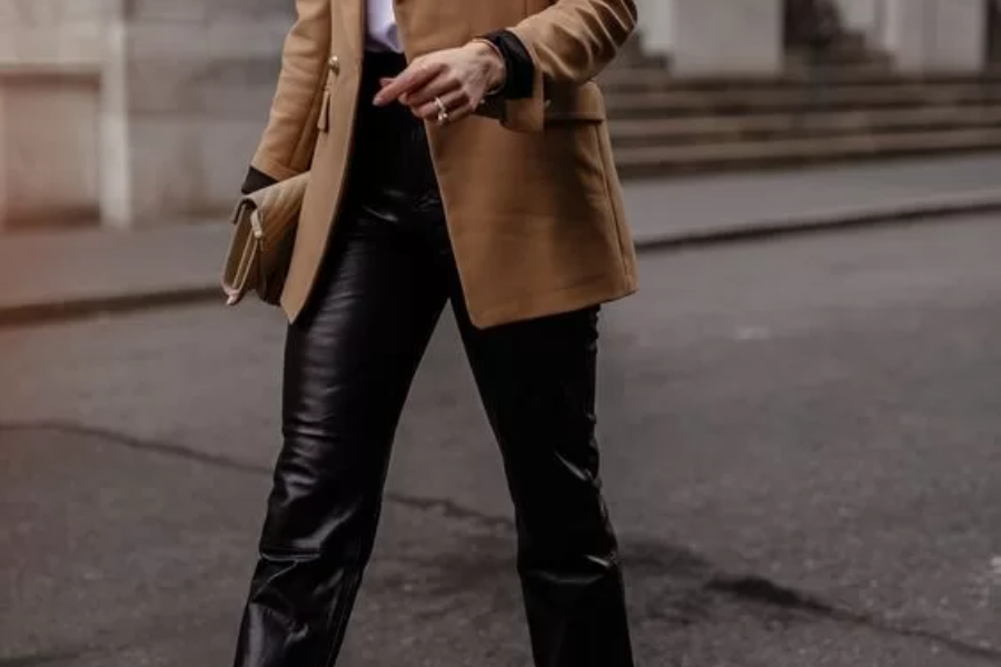 30 Style for Faux Leather Leggings Outfit for Work to Elevate Your Workday Chic