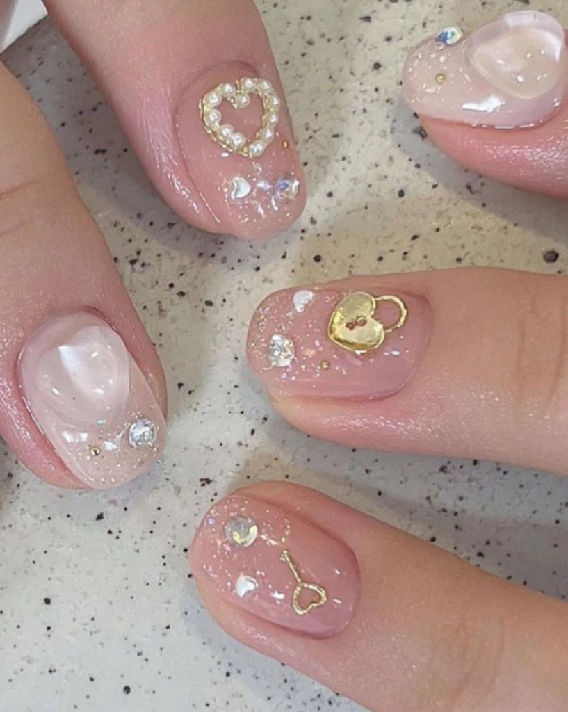 gold christmas december nail designs and ideas