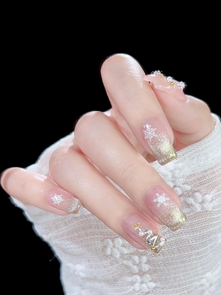 gold christmas december nail designs and ideas