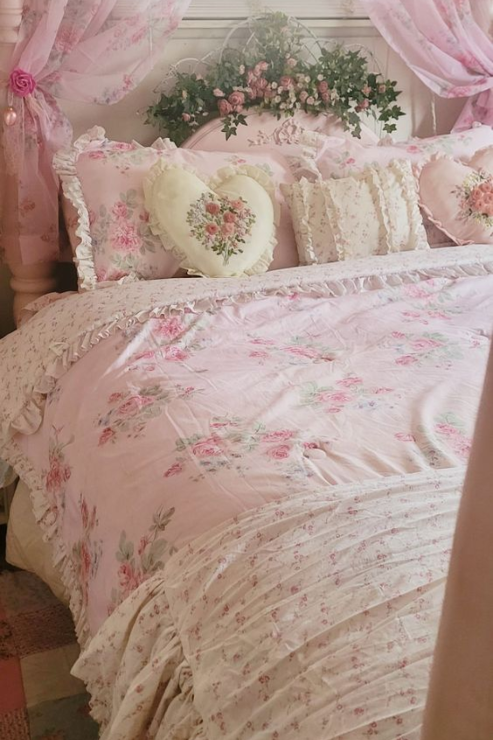 Coquette Room Decor, Light Pink Wall Art, Red and Pink Decor, Rococo  Aesthetic, Coquette Aesthetic, Lovecore Decor, Downtown Girl Decor 