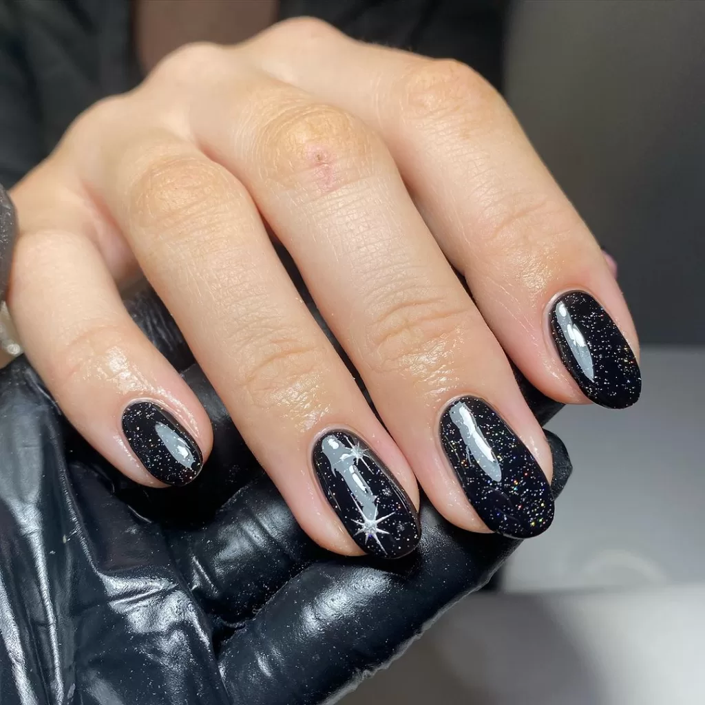 trendy New Year's nail ideas