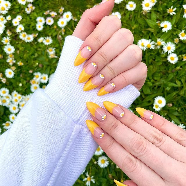 FRENCH WITH A TWIST  FLORAL SPRING NAIL DESIGNS