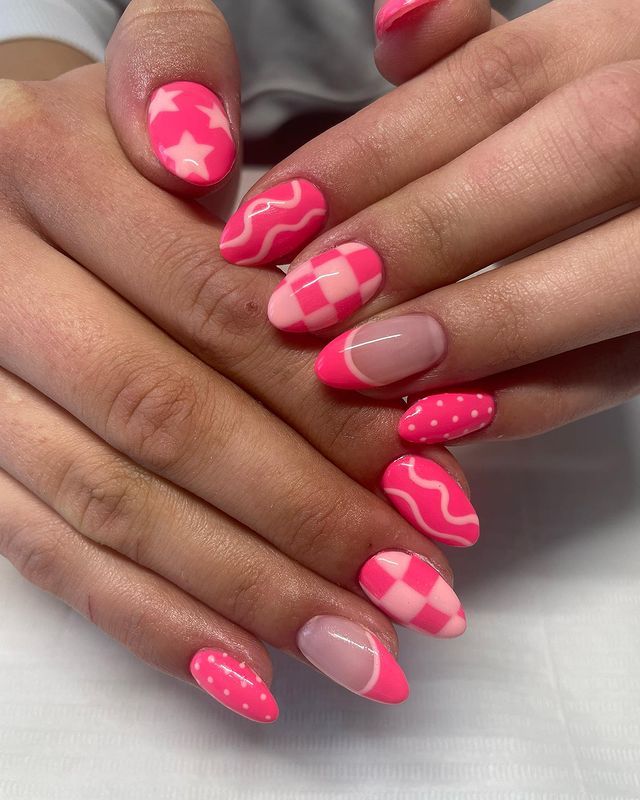 1. Pink nail design by bykylinavery—Want to rock pink nails but don't have great inspo? Here is the list of nail artists who have the best pink nail designs ever.