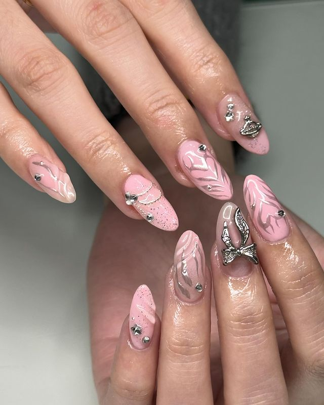 10. Pink nail design by nailee.ph—Want to rock pink nails but don't have great inspo? Here is the list of nail artists who have the best pink nail designs ever.