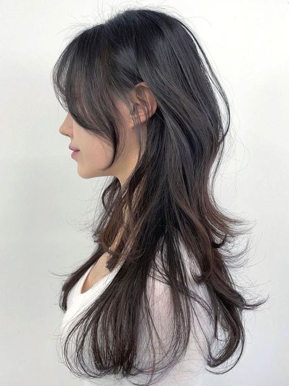Chic and Trendy Korean Haircut Ideas: 2. Hush Cut: The Low-Maintenance Dream